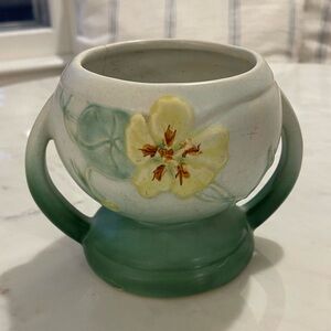 Antique Weller Pottery Vase Urn w/ handles flowers green